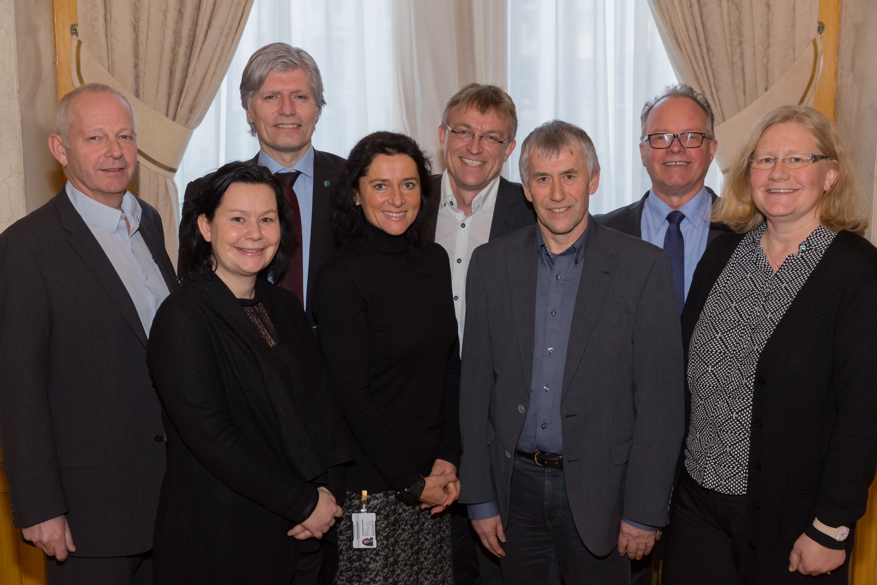 Besøk stortinget_Finnås210116.jpg