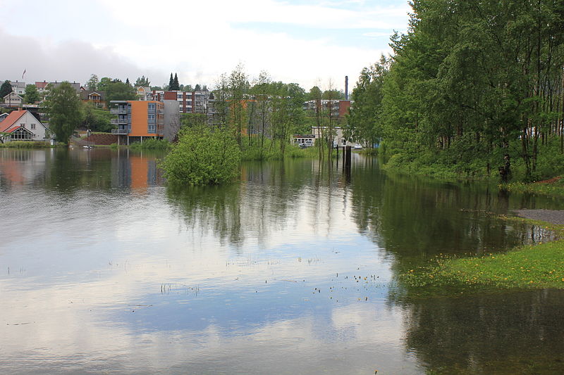 800px-Fredevika_Gjøvik_flom-2013-10.JPG