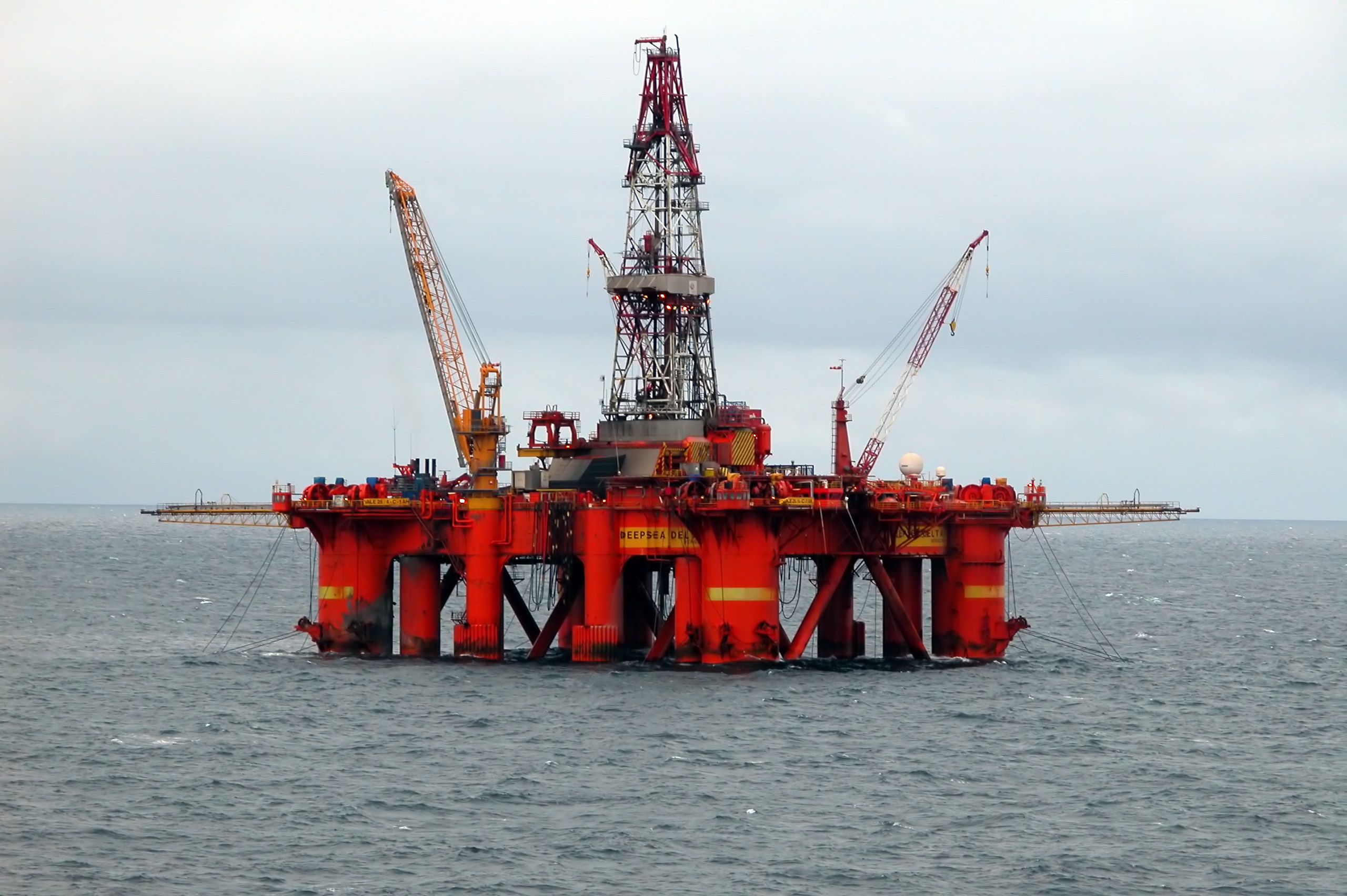 Oljeplatform Nordsjøen - Erik Christensen.jpg