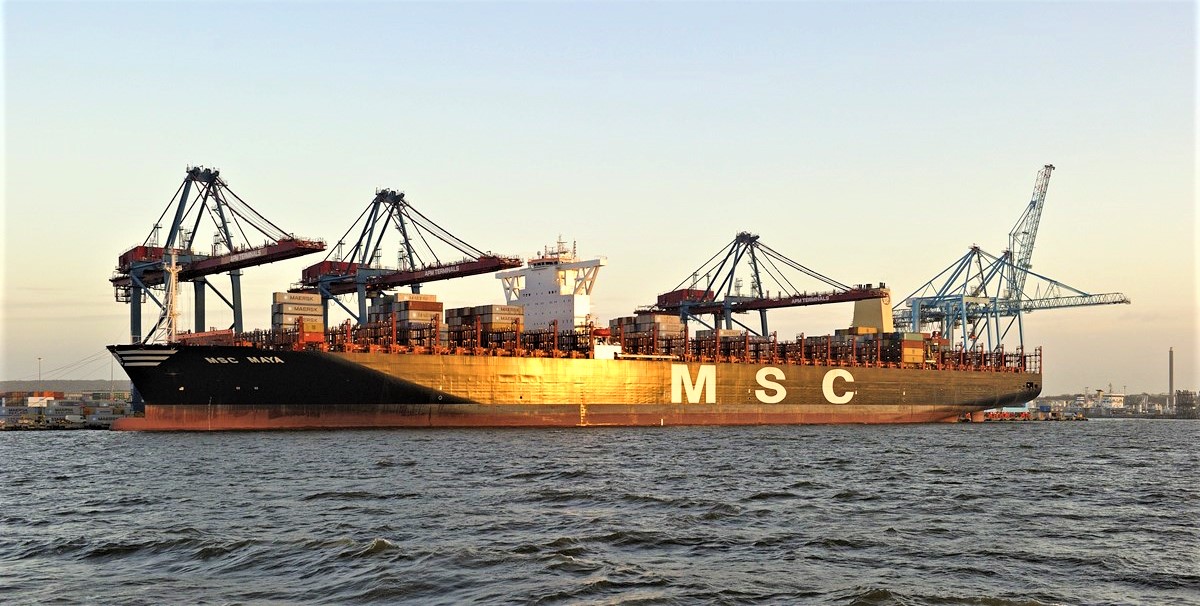 Verdens største containerfartøy Maya ligger i Gøteborg havn - krediter Gøteborg havn - for nett.jpg