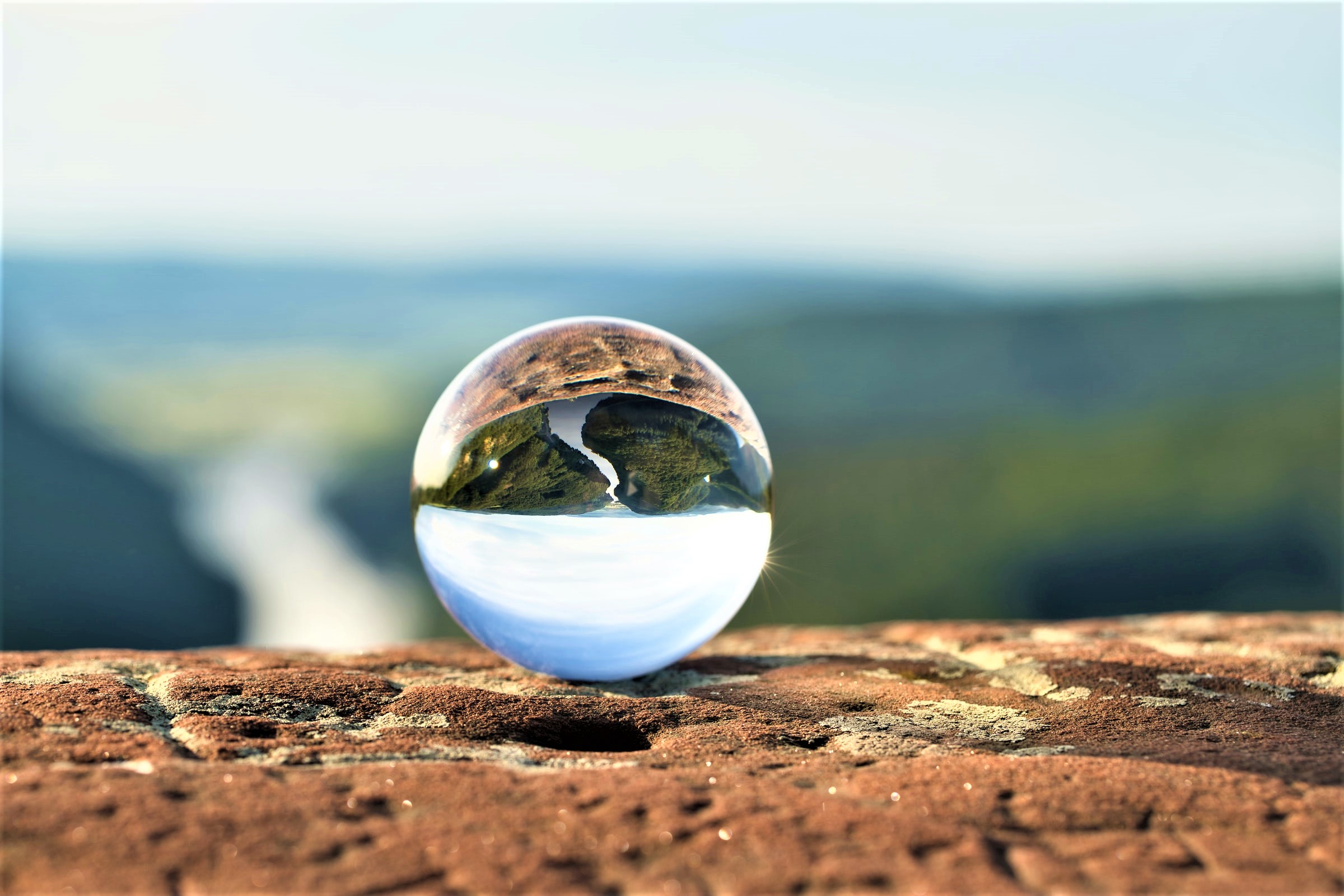 Kikk I Krystallkulen Marc Schulte Unsplash