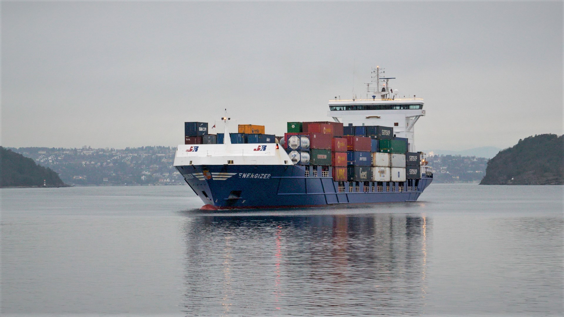 Containerskip Ankommer Oslo Havn Foto JJ
