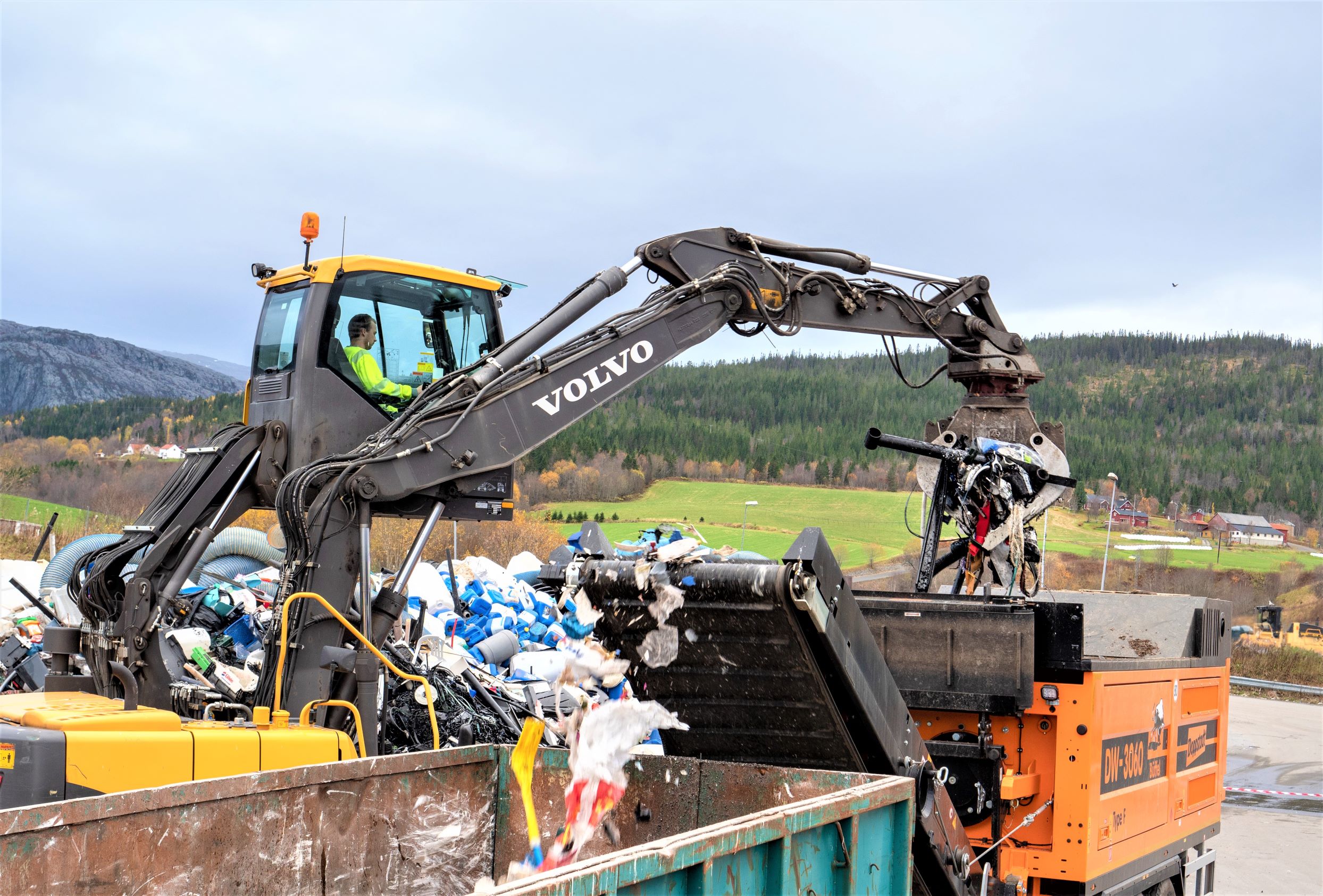 SHMIL Kverning Av Plast Foto JJ For Nett